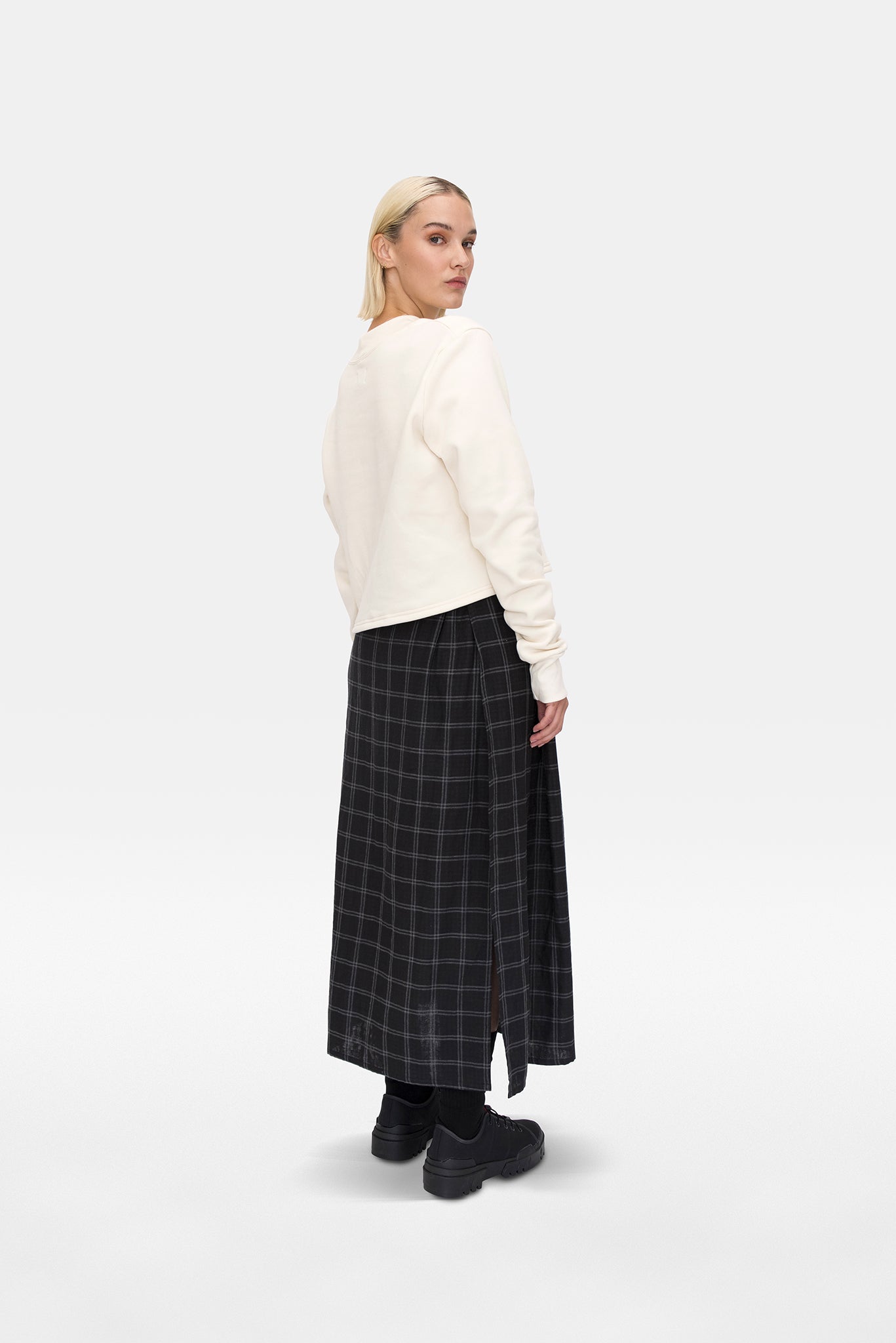 A.BCH A.33 Undyed Crop Fleecy Sweater in Organic Cotton