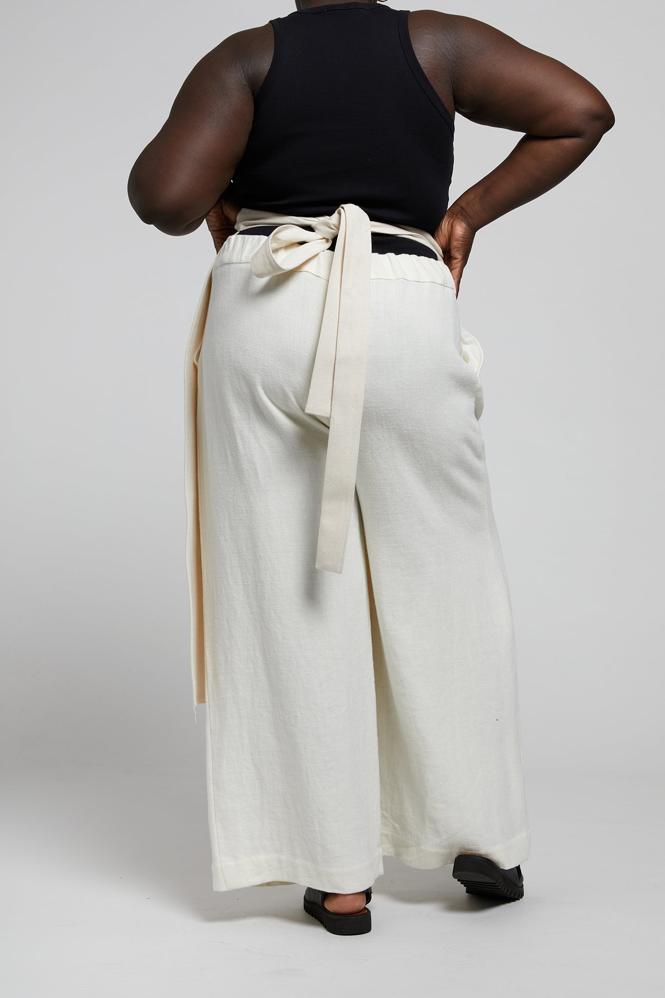 A.61 Undyed Canvas Workshop Apron in Recycled Cotton