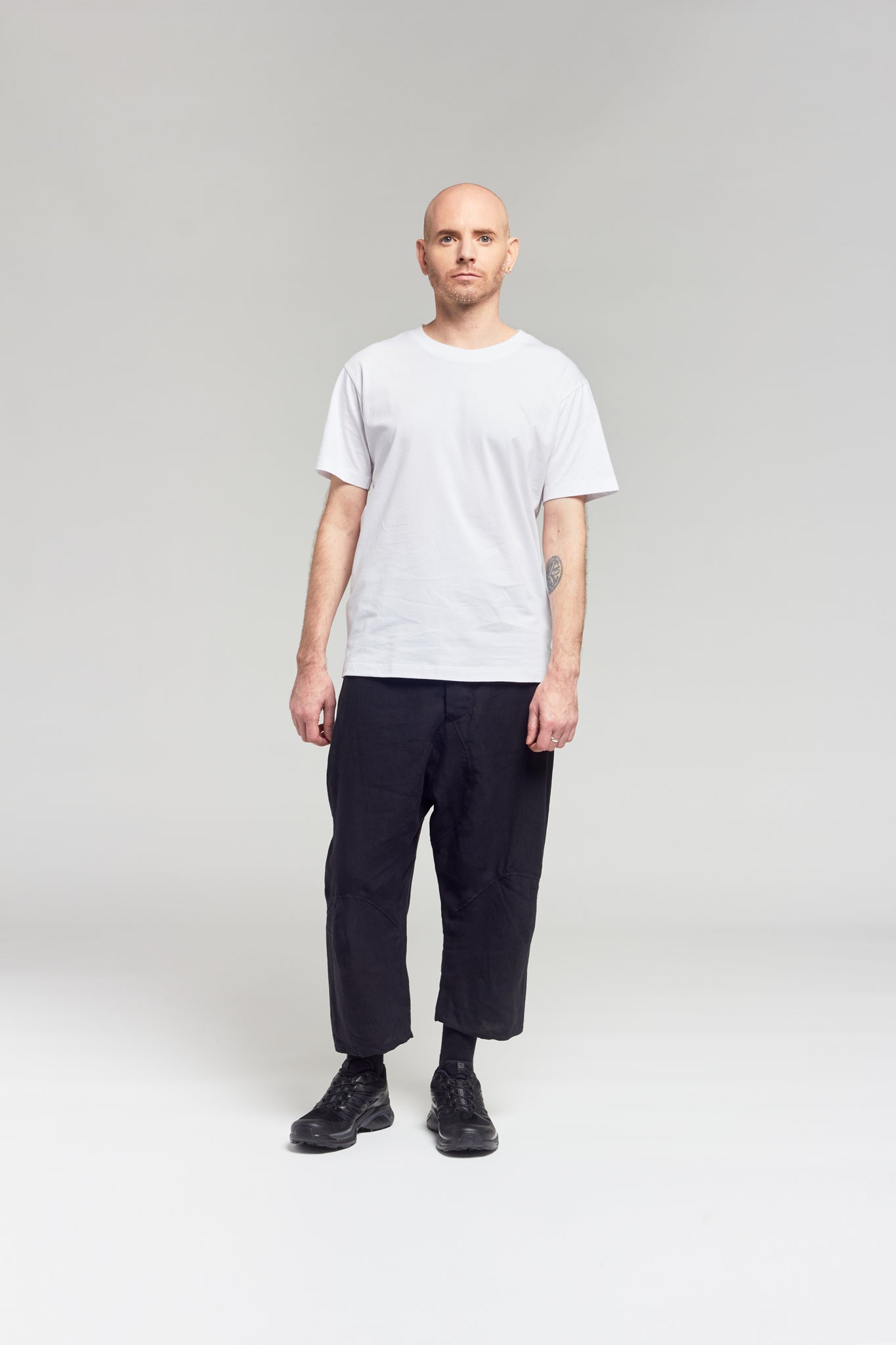 A.TRT Black Organic Linen Rec Trouser